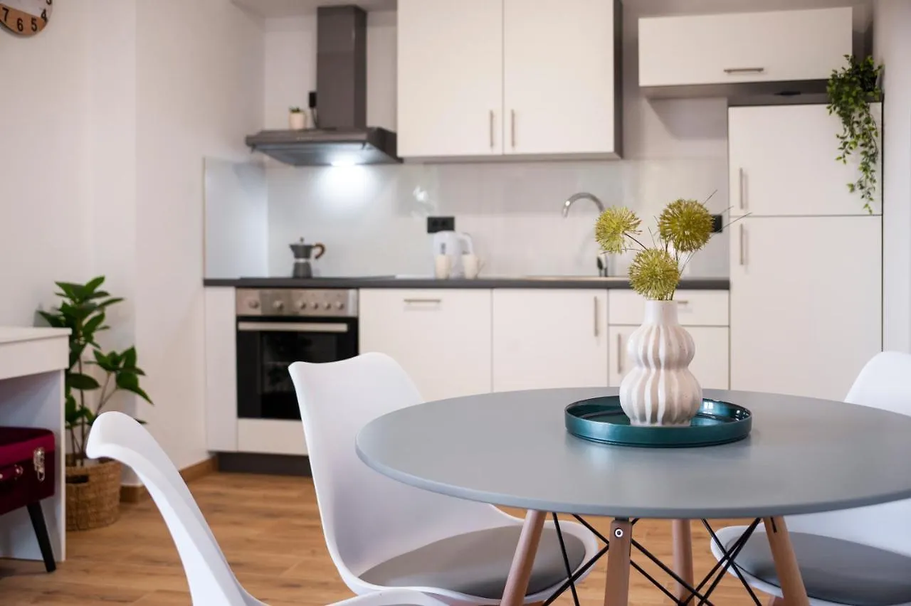 Apartments Sunrise & Sunset Ровинь