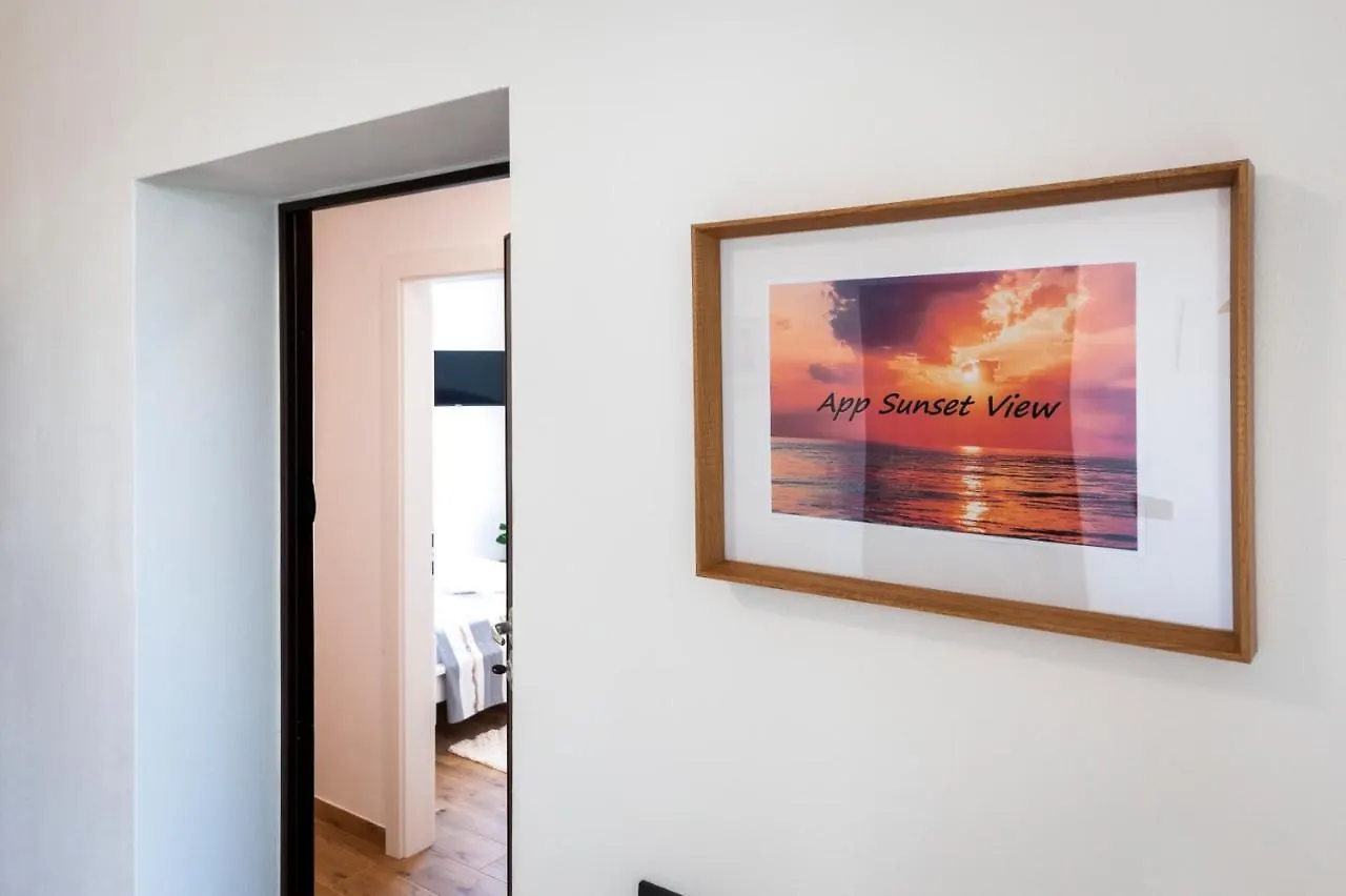 Apartments Sunrise & Sunset Rovinj 0*,